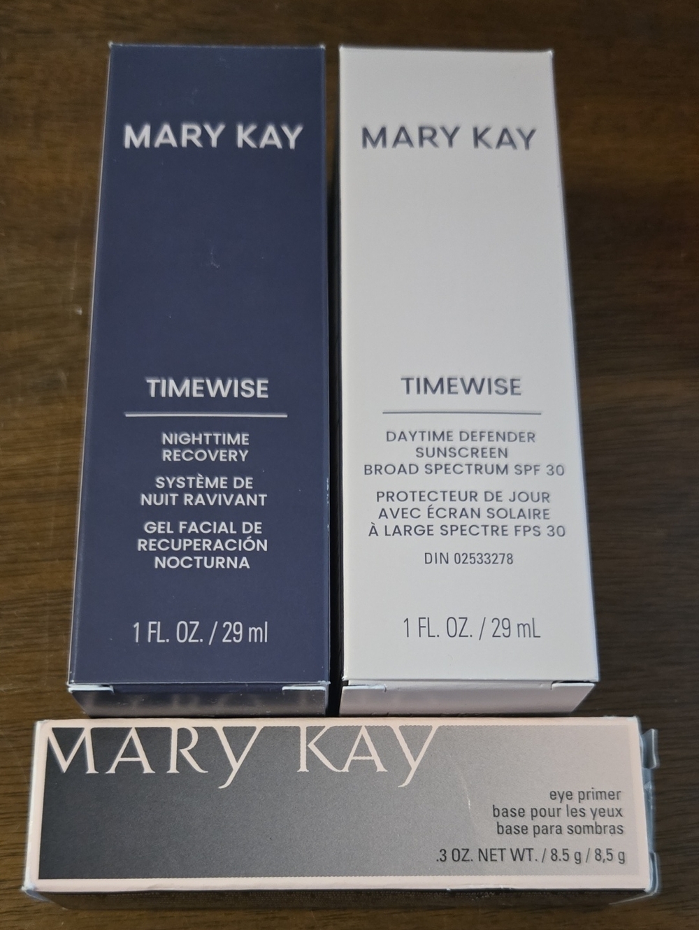 Mary Kay TimeWise Set with Eye Primer - Navy, White, Cream